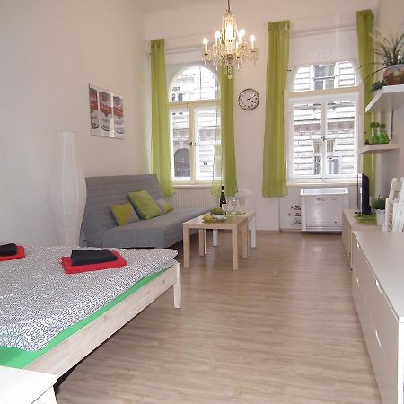 Apartment In The Centre Praag Buitenkant foto