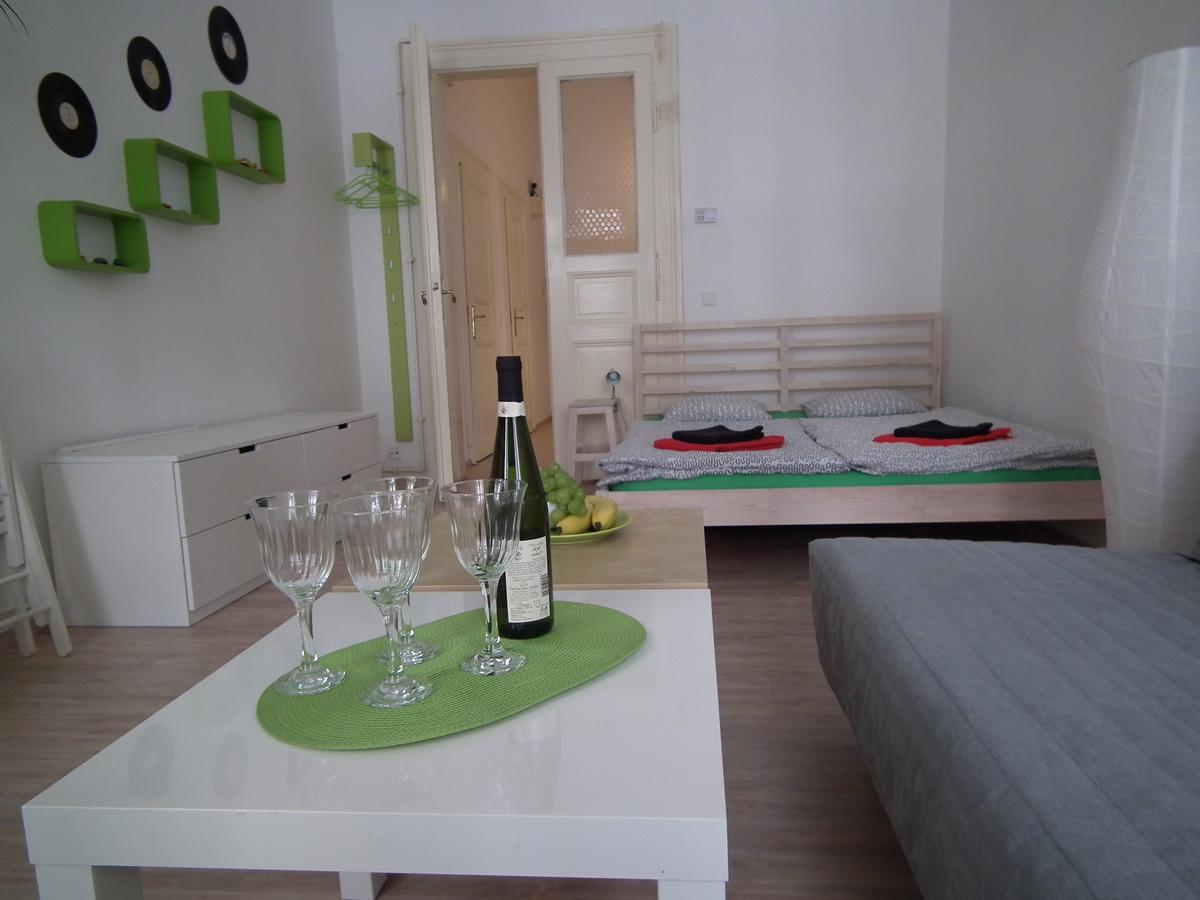 Apartment In The Centre Praag Buitenkant foto